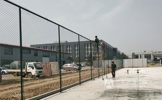 體育場護欄網安裝圖
