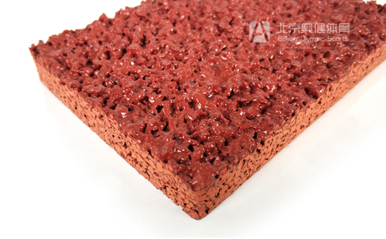 透氣型塑膠跑道面層做法及劃線標準